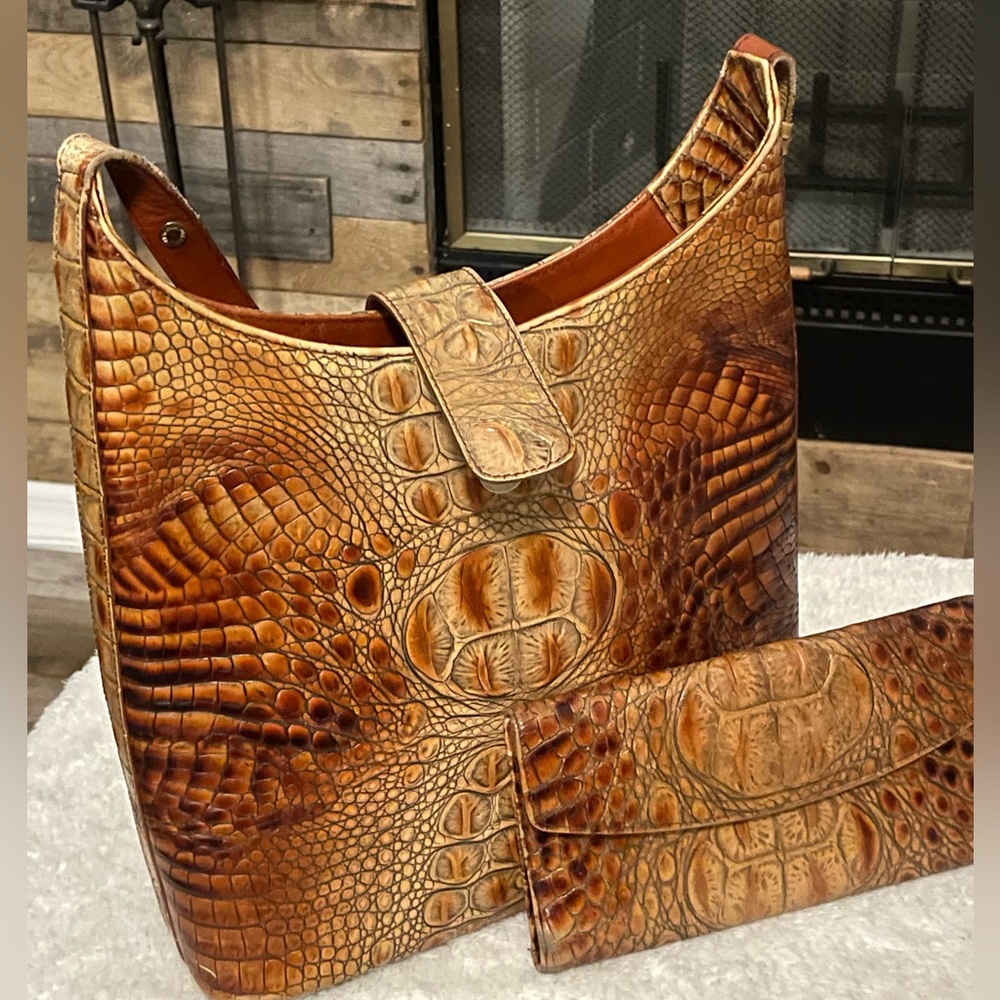 Brown croc style shoulder bag and matching wallet. Pre-loved condition.